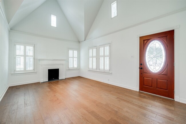 Photo - 6204 Kirby Dr