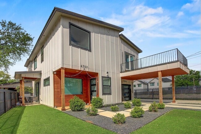 Building Photo - 4703 Louis Ave Unit A