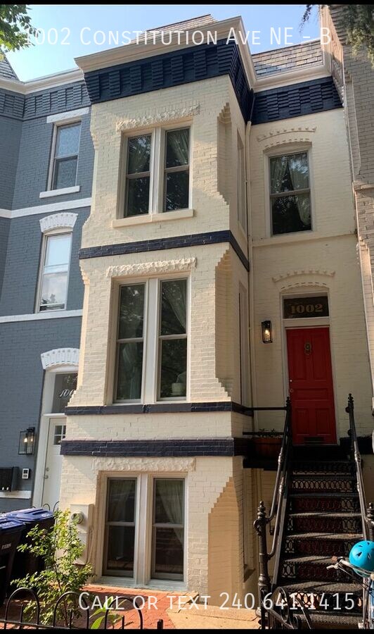 Building Photo - 1002 Constitution Ave NE Unit B