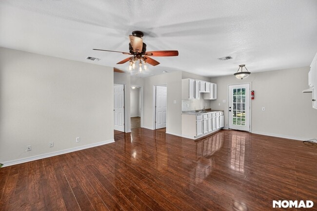 Photo - 1534 Mardell St