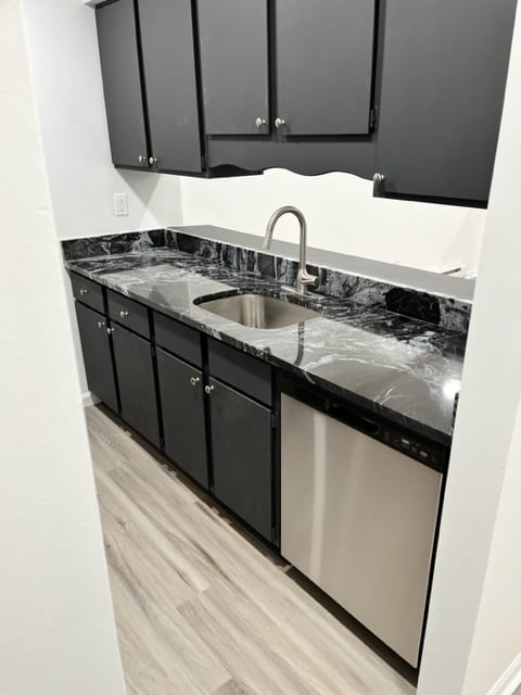 Building Photo - 303 Hudson Ave Unit 3