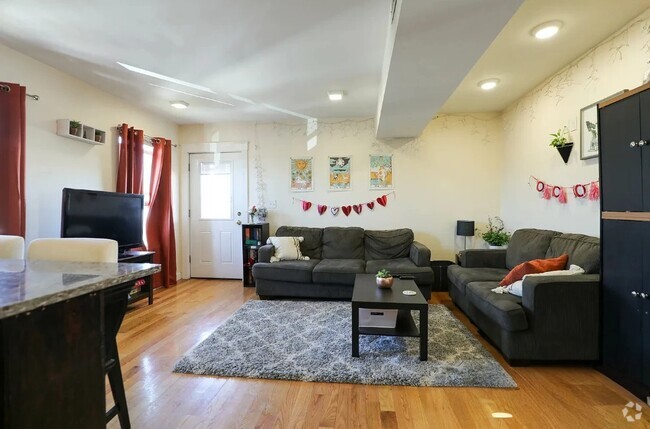 Building Photo - 21 Weitz St Unit 3 Rental