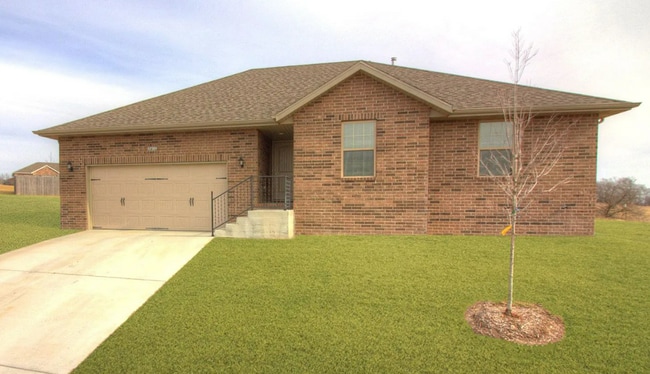 Photo - Ozark 3 Bedroom Rental Home- Available March 2023