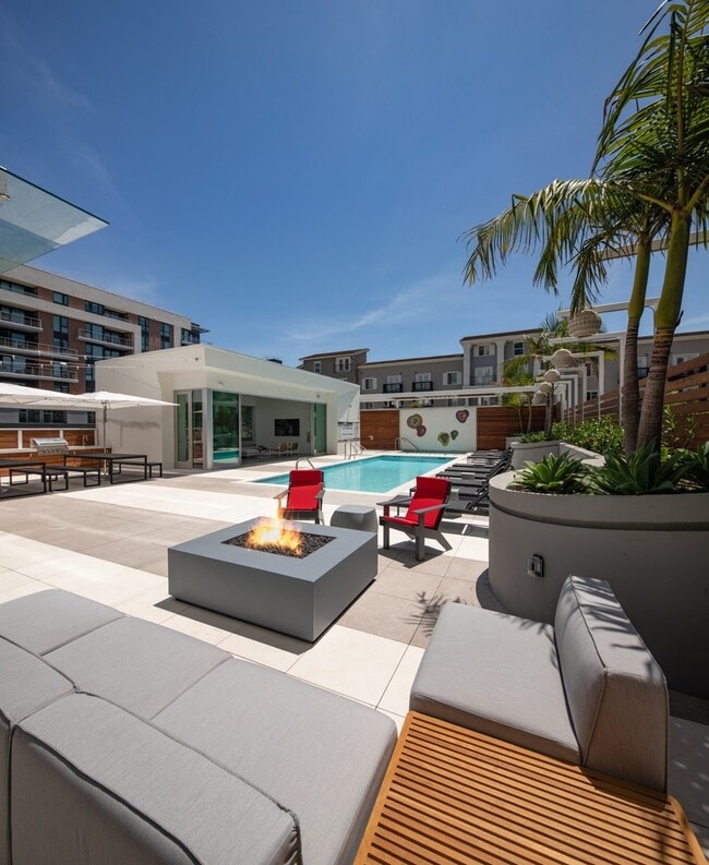 200 West Ocean Apartments Long Beach, CA