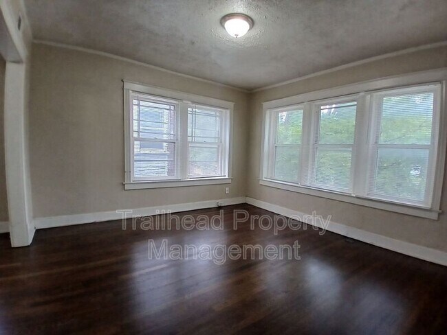 Photo - 102 N Indiana Ave House