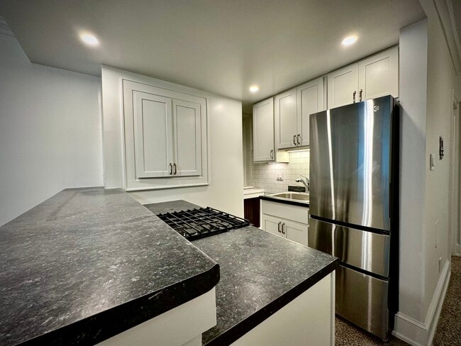 Photo - Marshall Hall Apartments