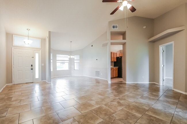 2523 Dovetail Dr