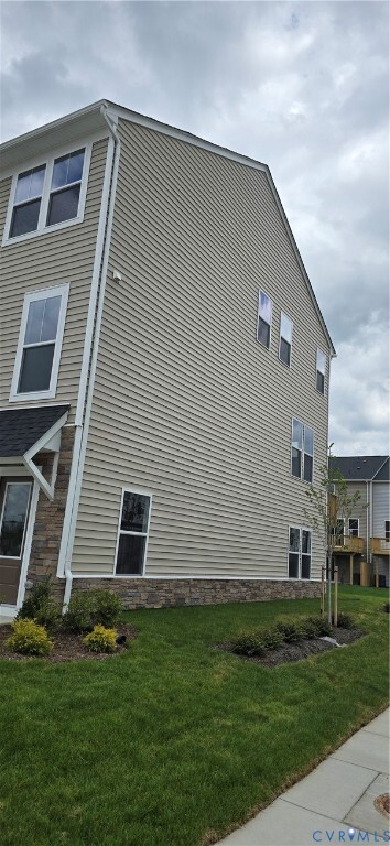Photo - 567 Sybil St