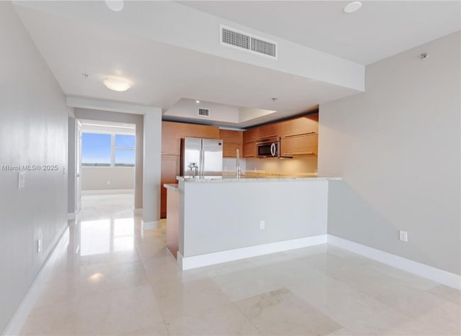 Building Photo - 2641 N Flamingo Rd Rental
