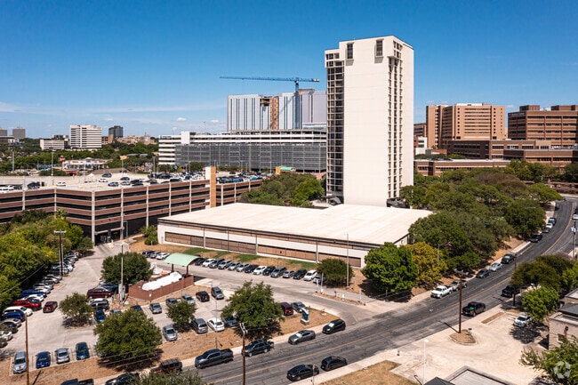 Photo - 7701 Wurzbach Tower