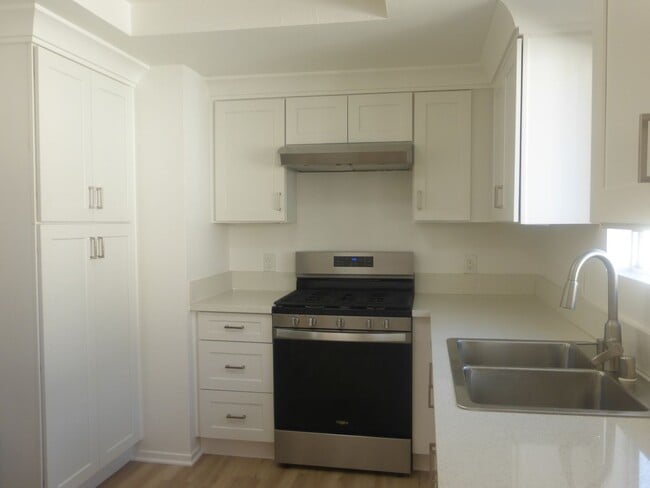 673 W 20th St Unidad 3