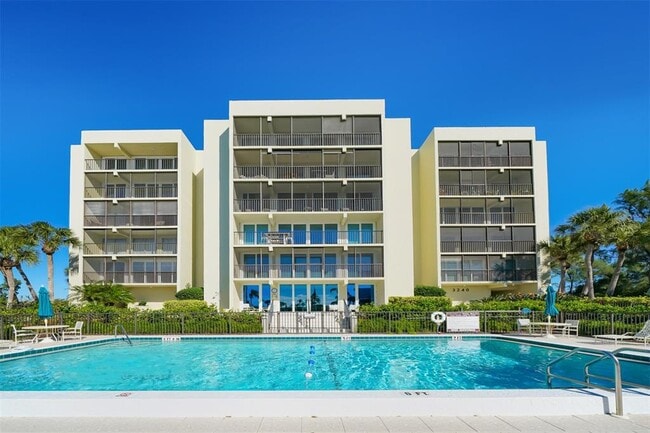 Photo - 3240 Gulf of Mexico Dr Unit B303