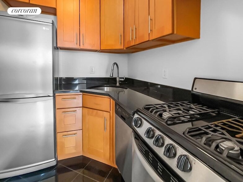 Photo - 33 W 87th St Unit 4-B