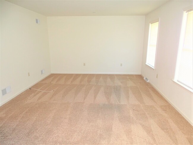 Photo - 256 Limestone Dr