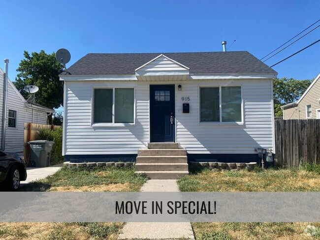Building Photo - Adorable 3 Bed Bungalow Rental