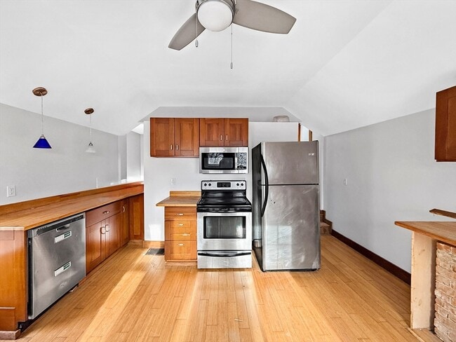 Photo - 17 Suffolk St Unit 2