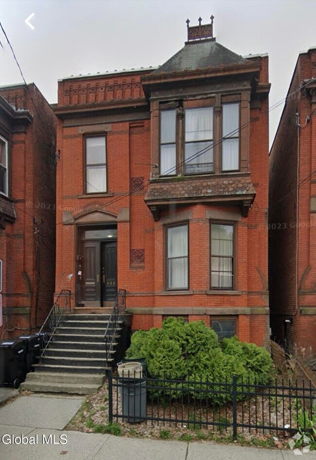 Building Photo - 552 Congress St Unit 1 Rental