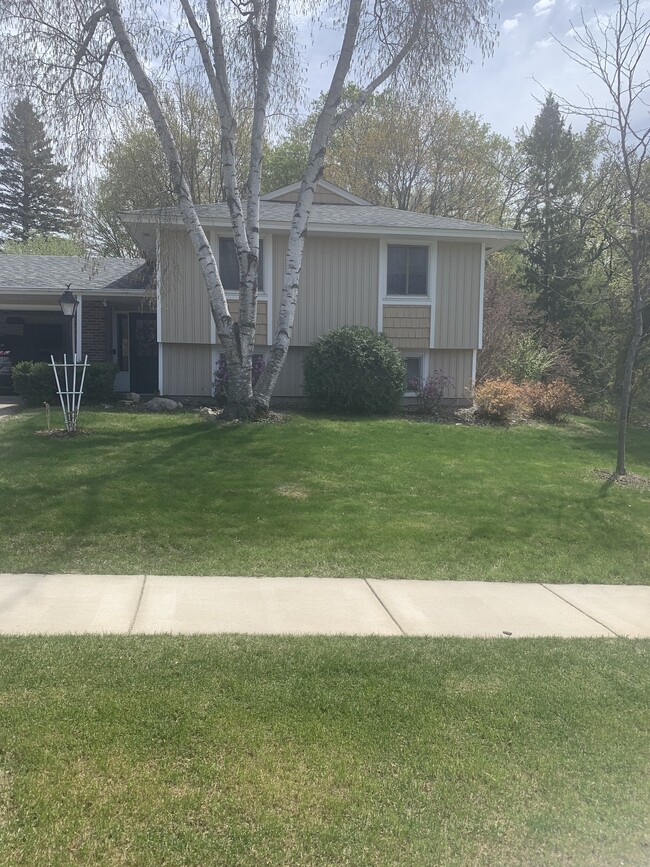 Welcome Home! - 13694 Fordham Ave House