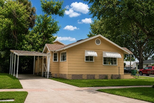 Photo - 1 Bedroom, 1 Bathroom Home for Rent in Zephyrhills!