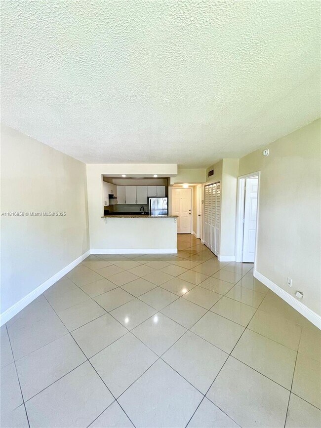 Photo - 251 SE 6th Ave Unit 3