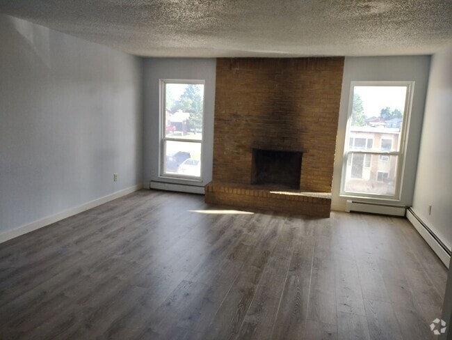 Building Photo - 1450 Nokomis Dr Unit Apartment 4