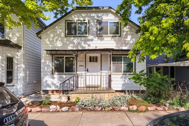 Building Photo - HISTORIC 2 BED/1 BATH HOME IN OLD TOWN LOUISVILLE: Available Now!