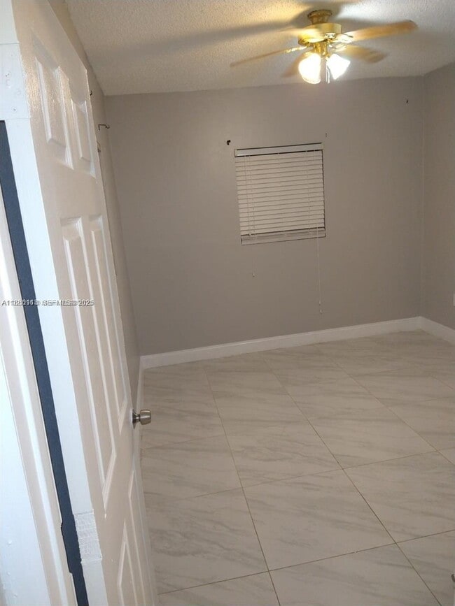 Building Photo - 1275 NW 58th Ave Unit 0