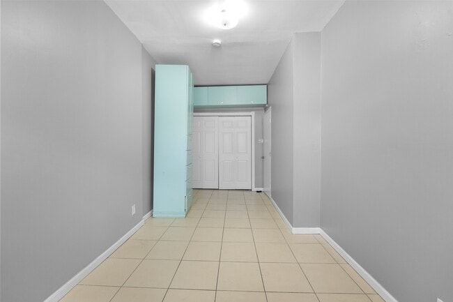 Photo - 6113 Washington St