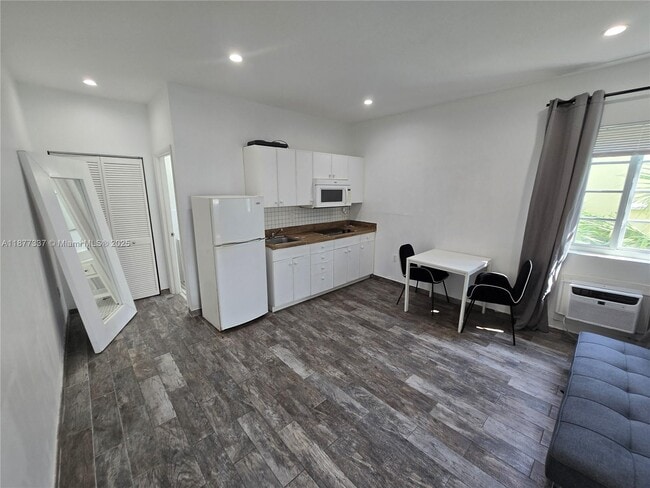 Photo - 1345 Pennsylvania Ave Apartment Unit 2C