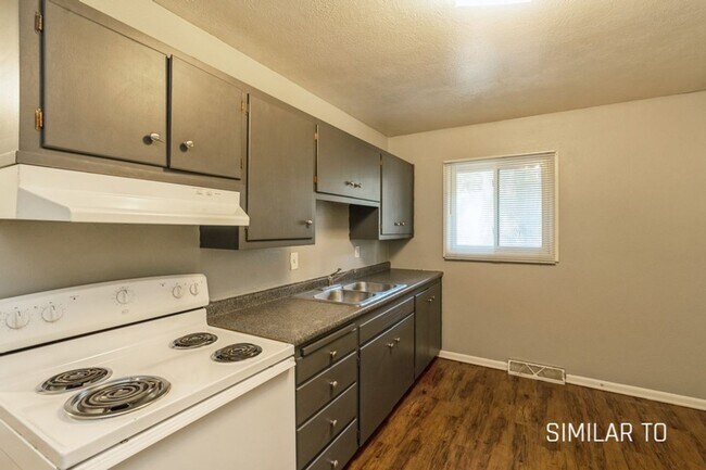 Photo - 3422 SW 8th St