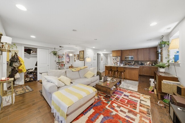 Photo - 2555 W Logan Blvd Unit GW