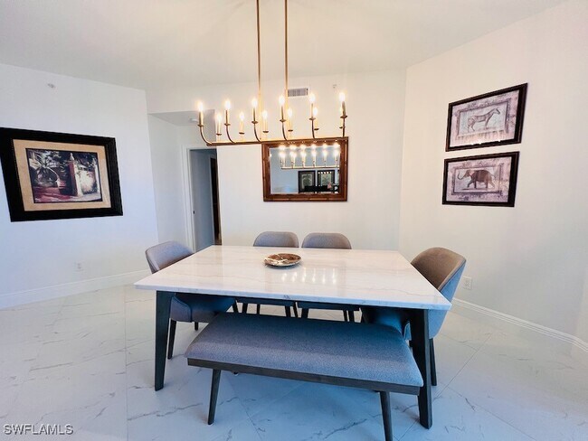 Photo - 425 Cove Tower Dr Unidad 902