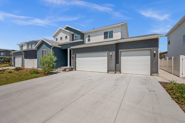 Photo - 858 W Wickham Dr