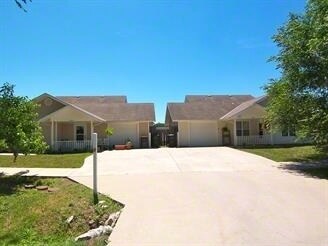 Ashbury Townhomes - Ashbury Townhomes