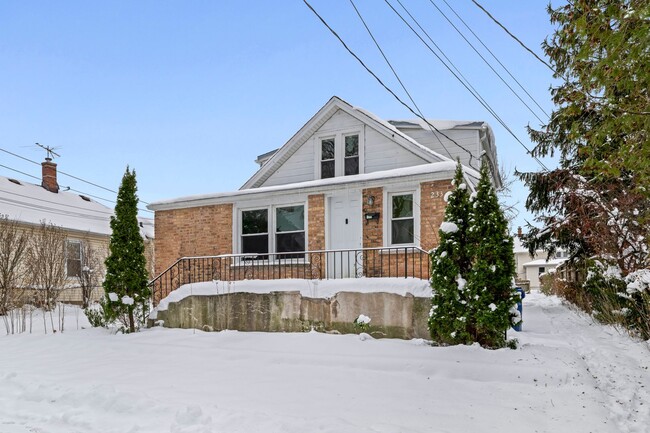 Photo - 233 Llewellyn Ave Unidad Llewellyn - 2