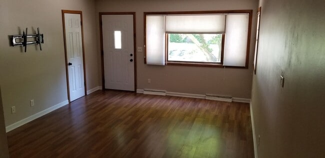 Photo - 3 Bedroom 2 Bath House For Rent