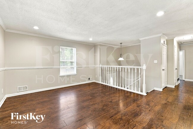 8894 Raven Dr