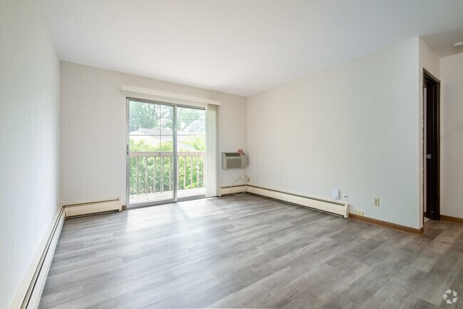 1BR, 1BA - 785SF