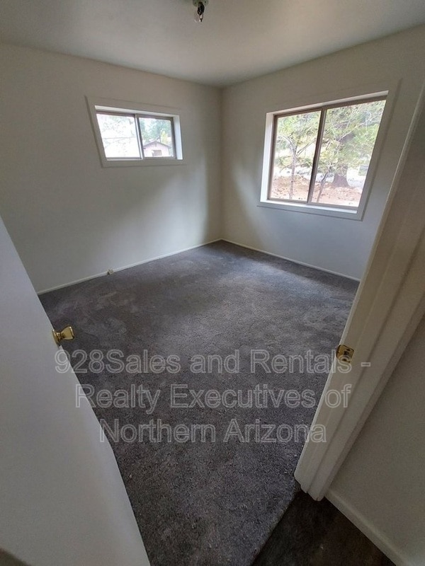 Photo - 102 S Maricopa St