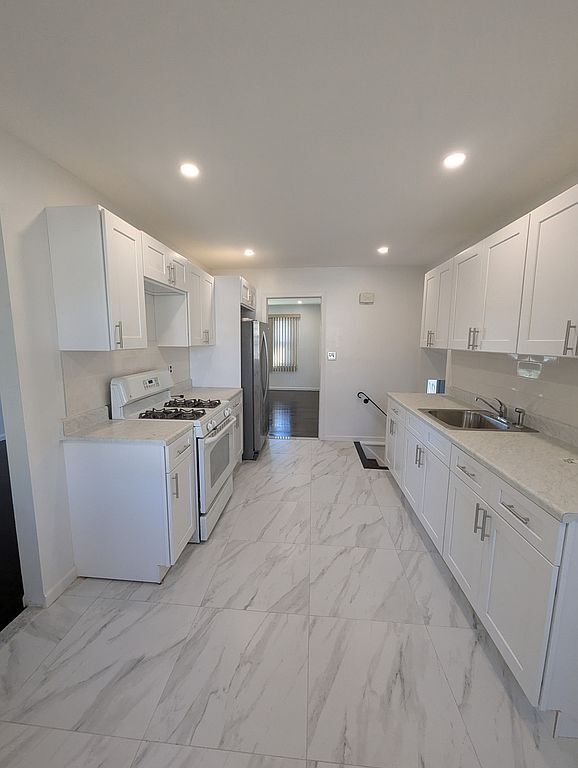 Building Photo - 2278 Desisto Dr Rental