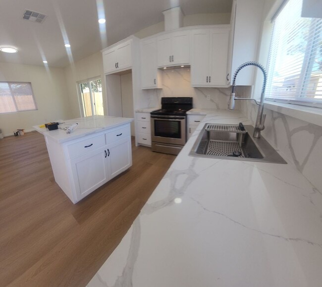 Photo - 556-556 Foothill Blvd Unit Foothill 556