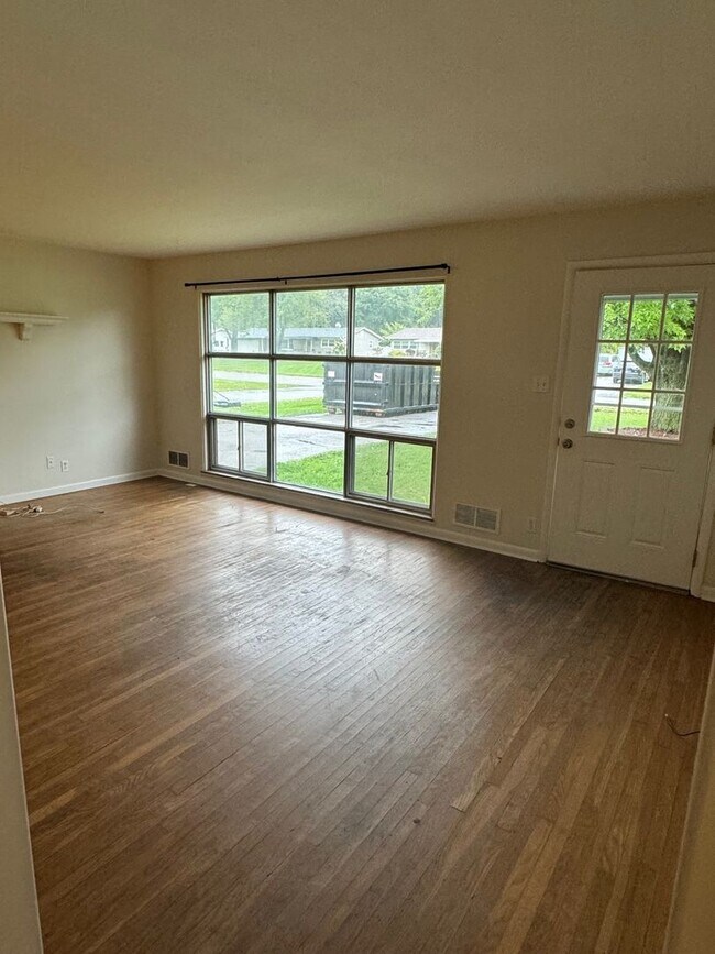 Broad Ripple 3 Bedroom/2 Bath Ranch with... House House Rental in