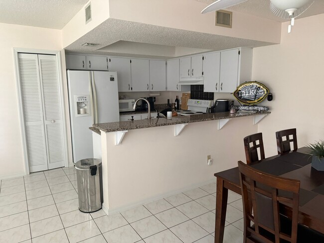 Photo - 160 Palm Sparrow Ct