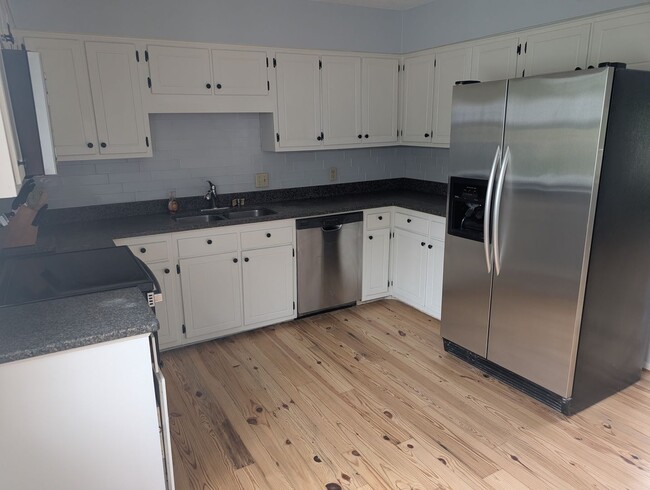 22 Royal Oaks Dr Unit 22 Royal Oak Drive
