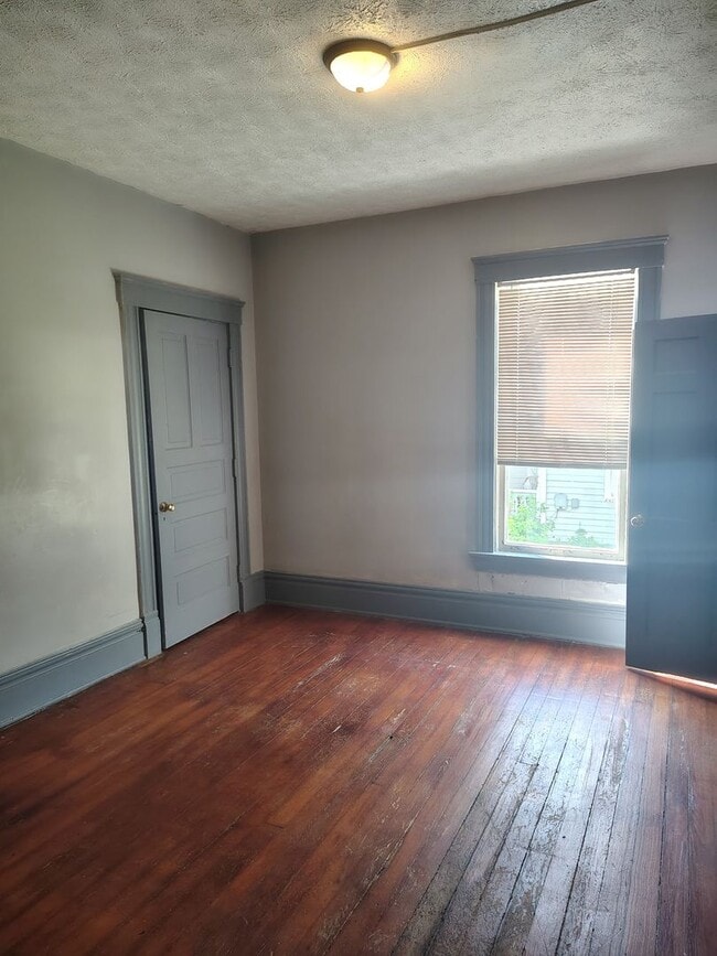 Photo - 801 Warren St Unit 1