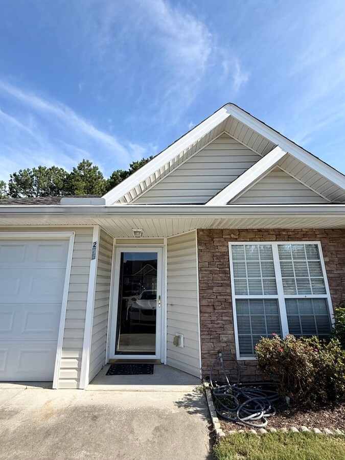 Photo - Great 2 Bedroom 2 Bath Townhouse with Garage