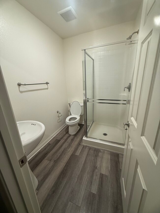 Photo - 17087 Zion Dr