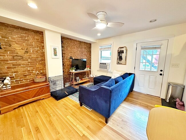 Photo - 187 Everett St Unit 1