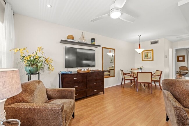 110 Spring Lake Ct