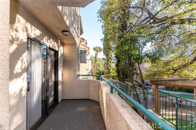 Photo - 2930 Montrose Ave Unidad 102